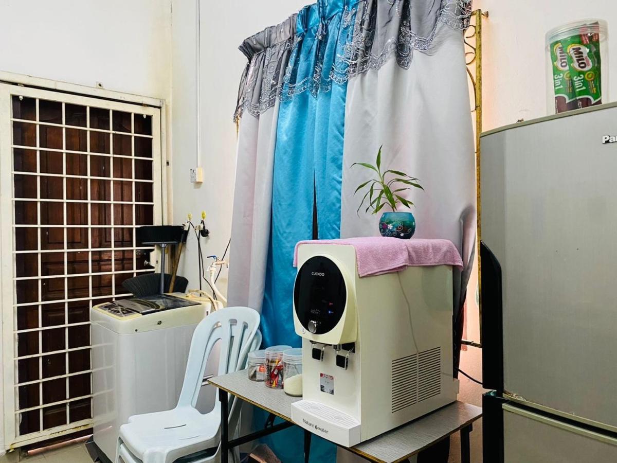 Homestay Ummi Kuala Terengganu Exterior foto