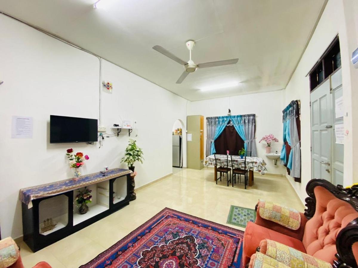 Homestay Ummi Kuala Terengganu Exterior foto