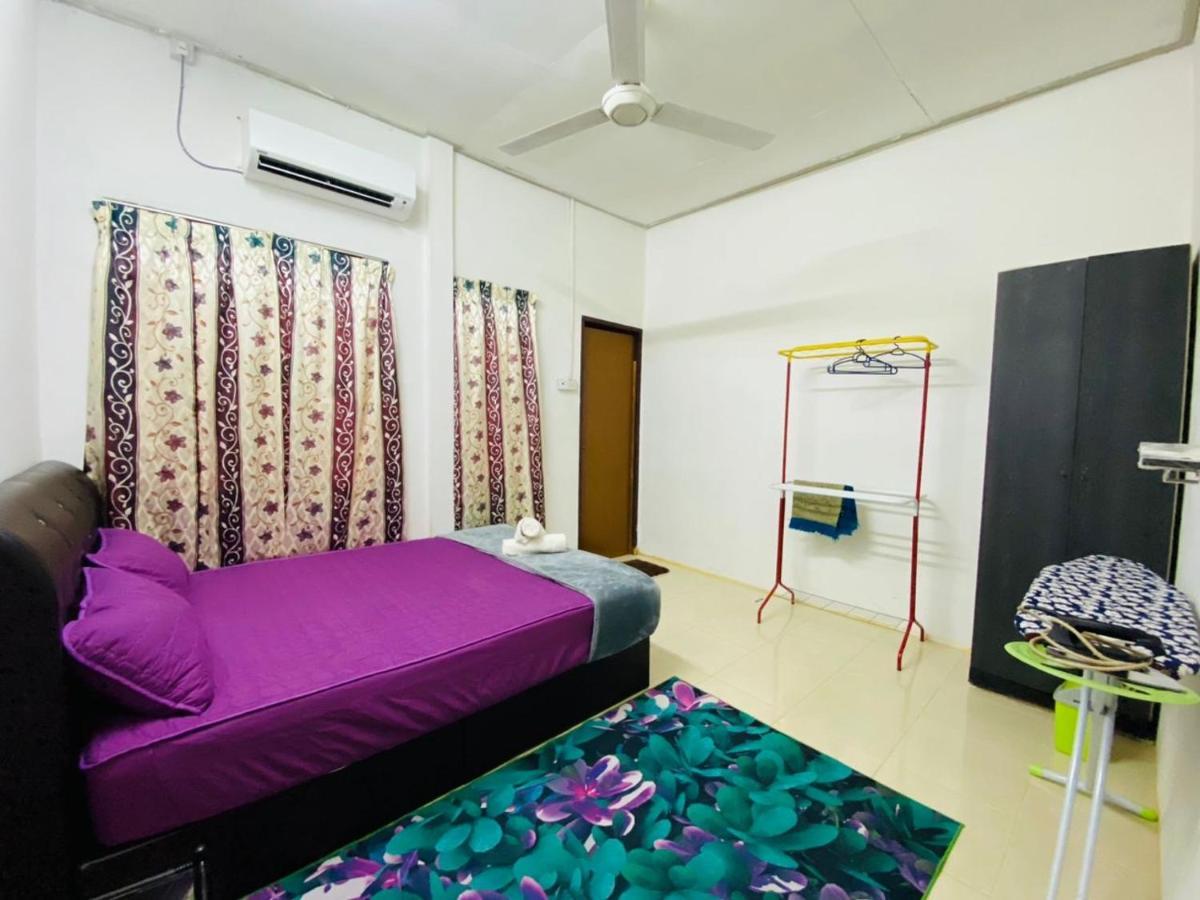 Homestay Ummi Kuala Terengganu Exterior foto