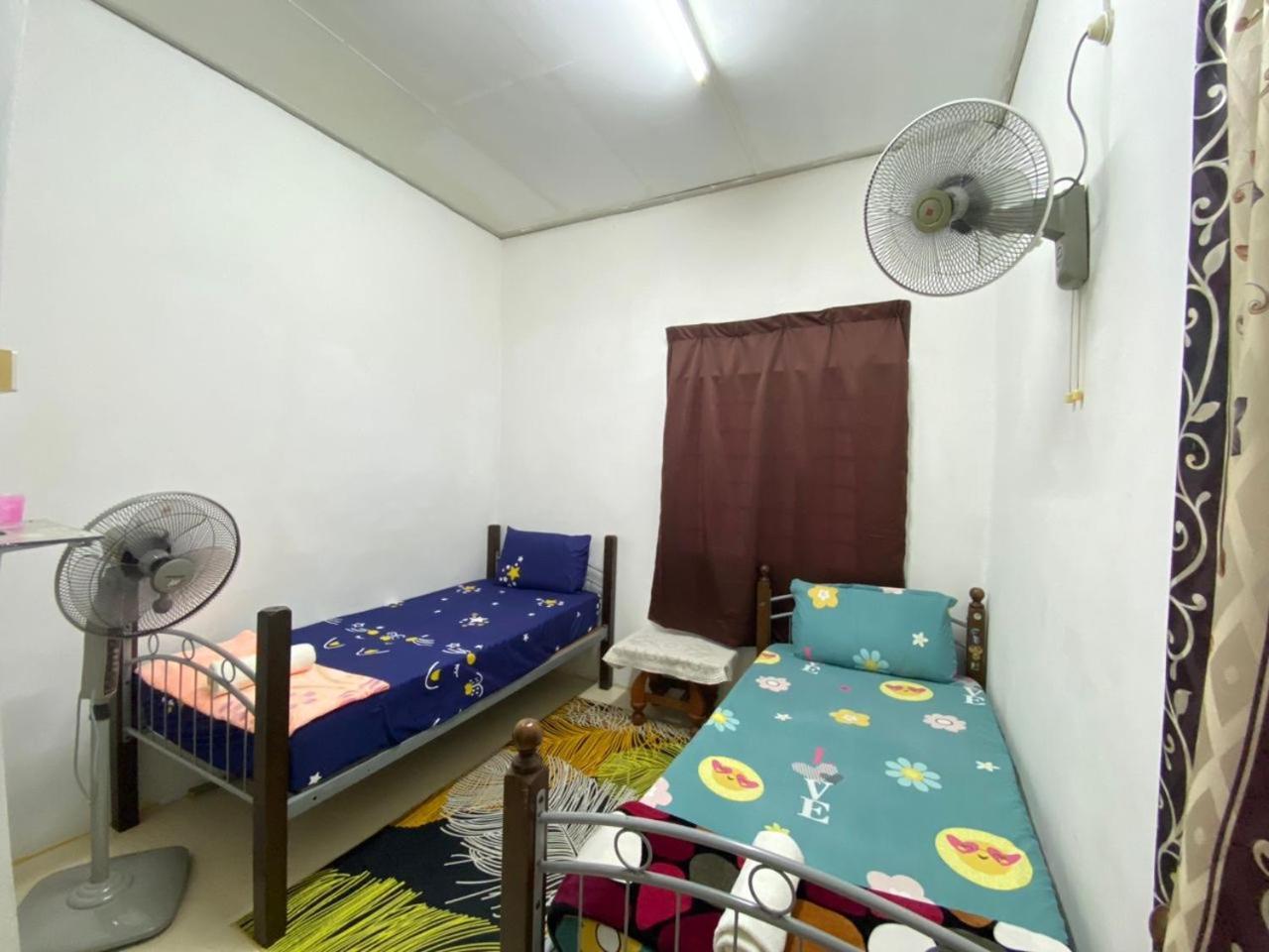 Homestay Ummi Kuala Terengganu Exterior foto