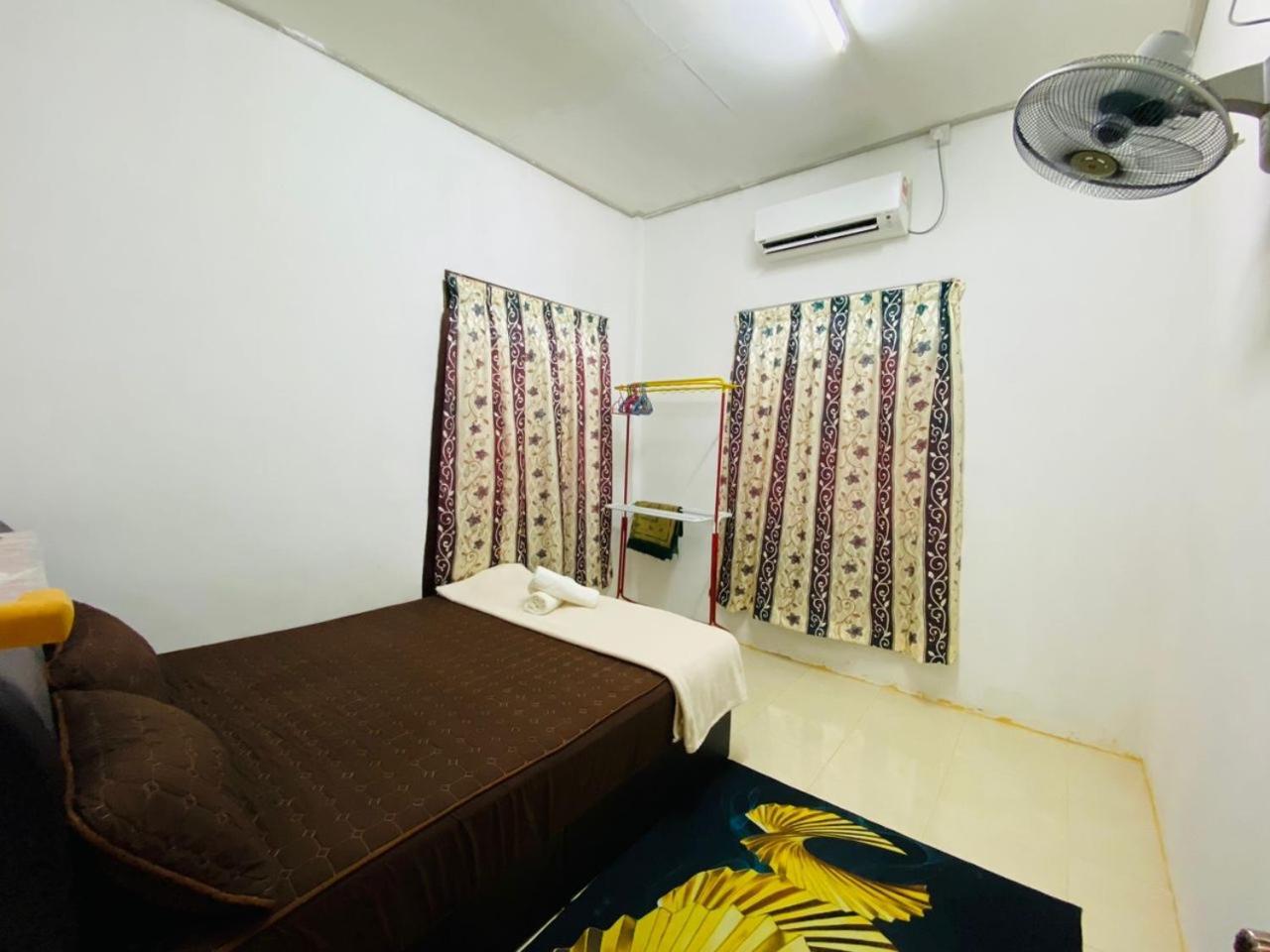 Homestay Ummi Kuala Terengganu Exterior foto